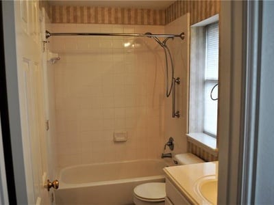 Building Photo - 5028 Enclave Ct