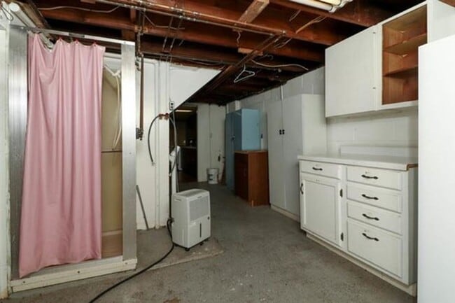 Building Photo - Get $849 off your security deposit!