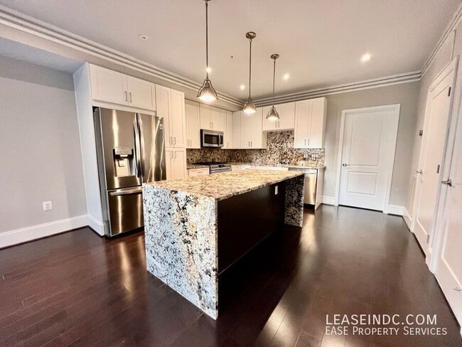 Building Photo - 4525 1/2 Georgia Avenue NW-#1