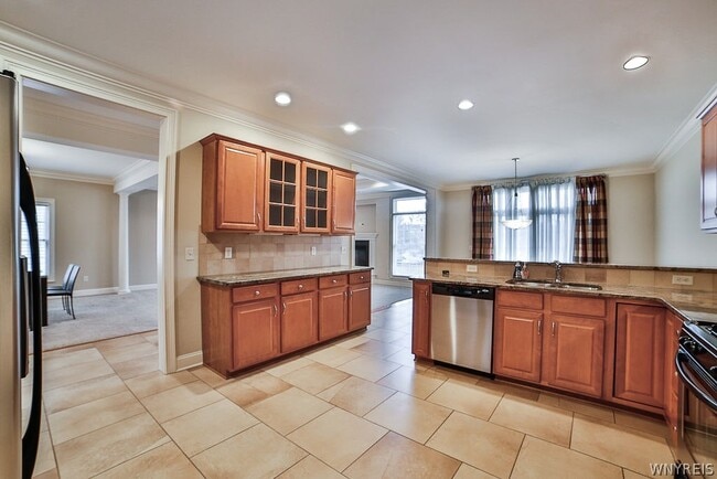 Building Photo - 9 Hidden Creek Ct