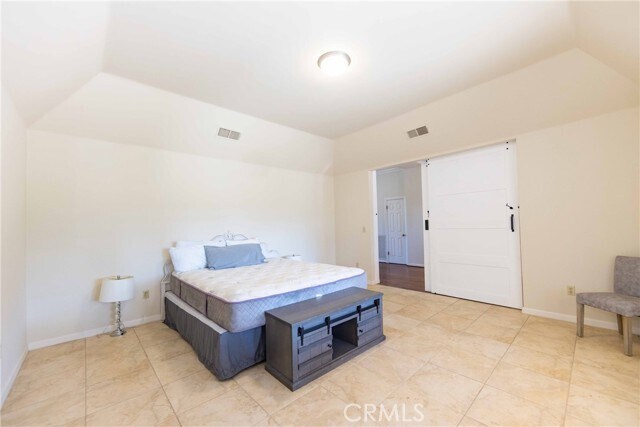 Building Photo - 38900 Ave Arriba