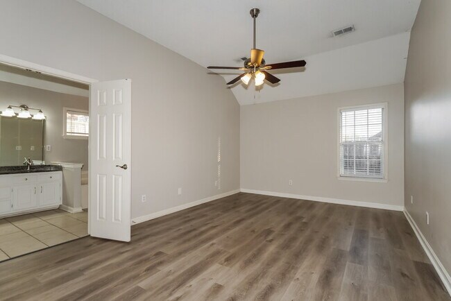 Building Photo - 7643 Shadow Hills Dr