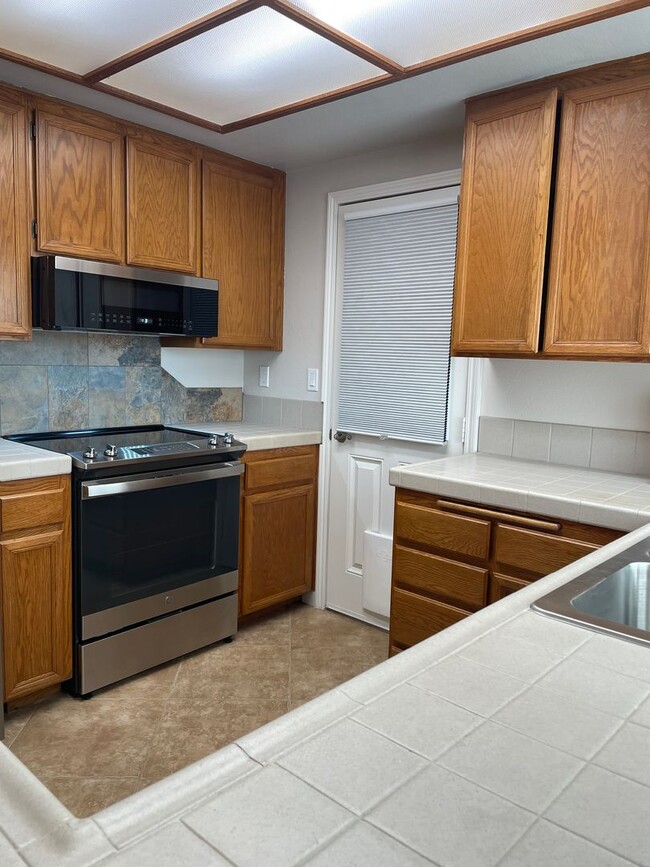 Building Photo - 2 Bedroom Ranch Style Home in RANCHO SAN DIEGO