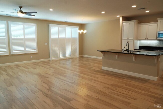 Building Photo - 415 Belvedere Dr