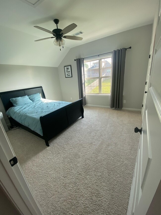 Building Photo - 9183 Helena Dr