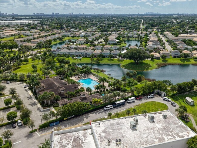 Building Photo - 4325 Large Leaf Ln