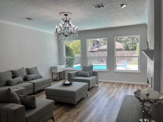 Building Photo - 14111 Torrey Vista Dr