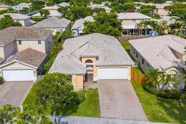 Building Photo - 13949 SW 155th Ct