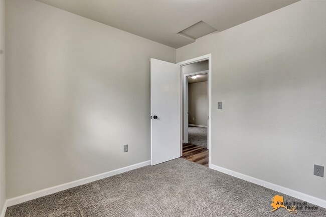 Building Photo - Charming 3 Bedroom Ranch Style Home in East Anchorage