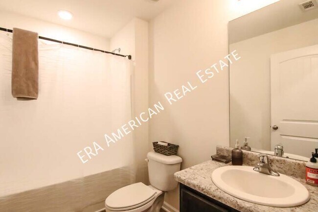 Building Photo - 808 Moorhen Wy