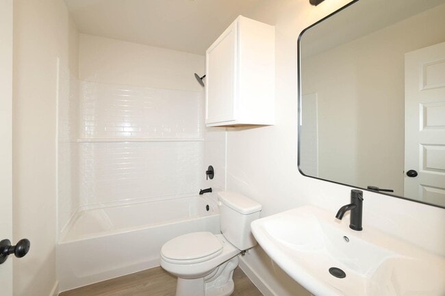 Building Photo - 2901 Ranch House Rd