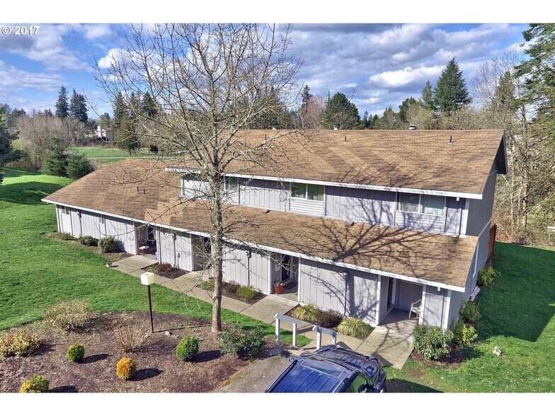 Building Photo - 3875 NW Chemult Pl