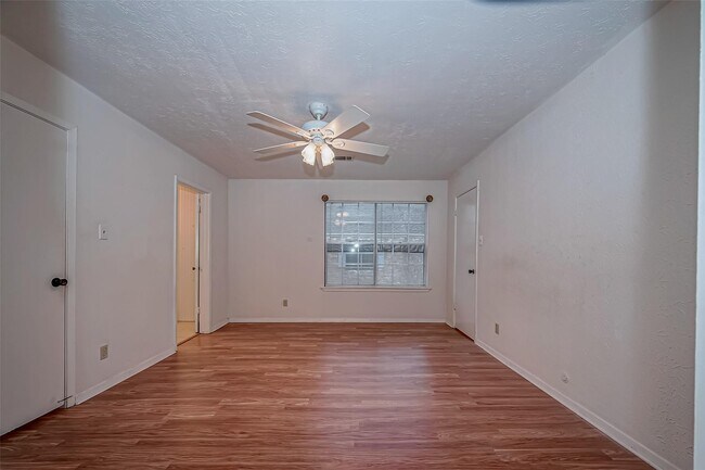 Building Photo - 4212 Belle Park Dr