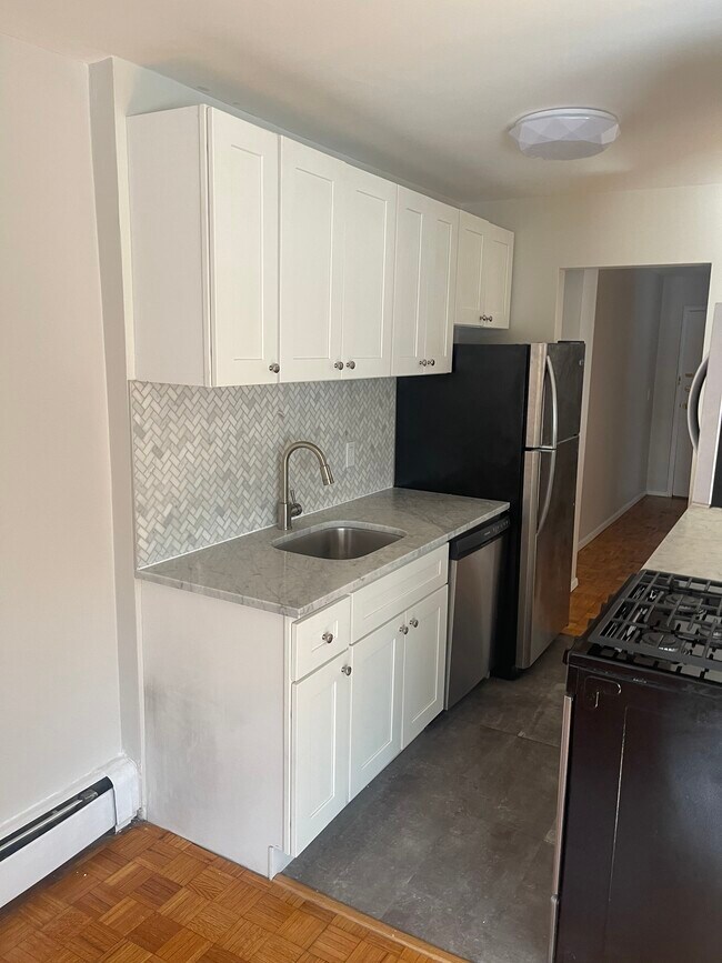 Building Photo - 500 Alma Ter