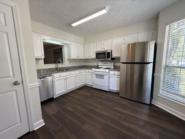 Building Photo - 2978 Lexington Trace Dr