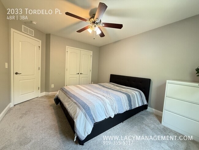 Building Photo - 2033 Tordelo Pl