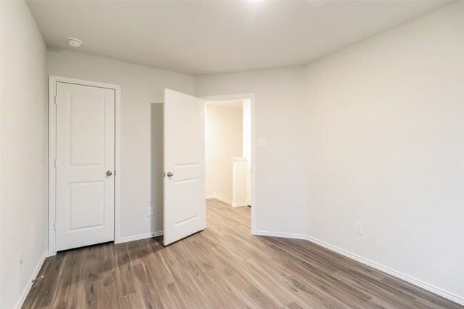 Building Photo - 2538 Grayling Dr
