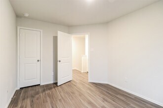 Building Photo - 13478 Musky Dr