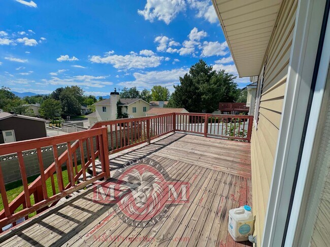 Building Photo - 12128 Woodridge Rd