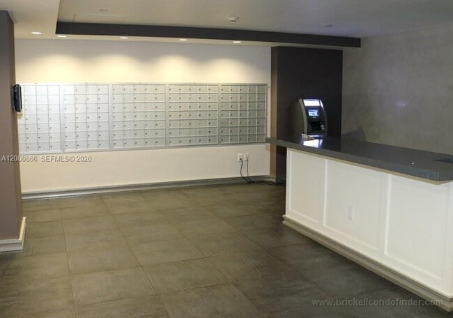 Building Photo - 90 SW 3rd St