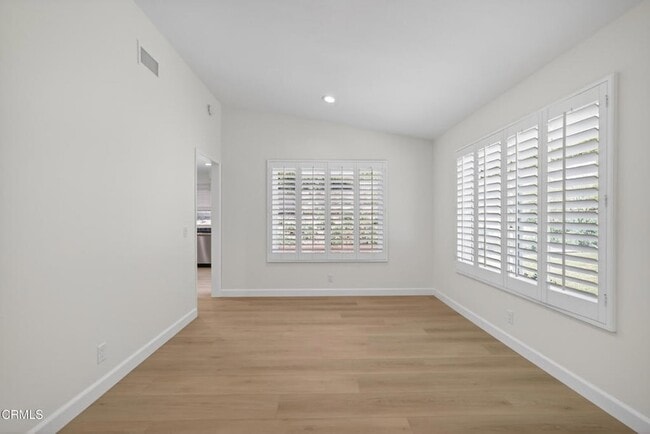 Building Photo - 1502 Briarglen Ave