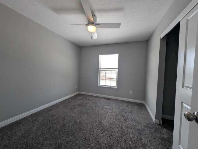 Building Photo - 800 Avebury Dr