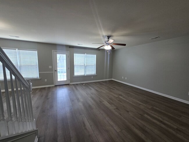 Building Photo - Charming 3BR + Bonus, 3BA Single-Family Ho...