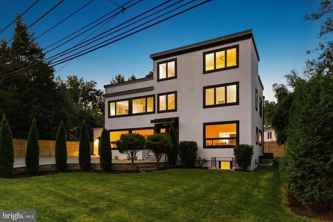 Building Photo - 5805 Massachusetts Ave