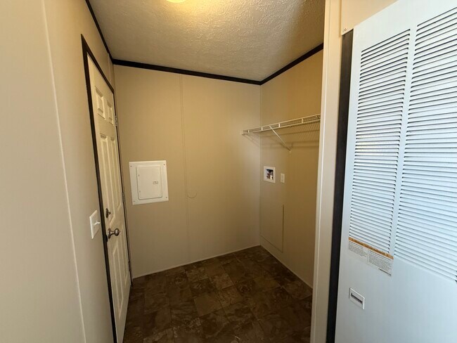 Building Photo - 3518 Wayside Terrace