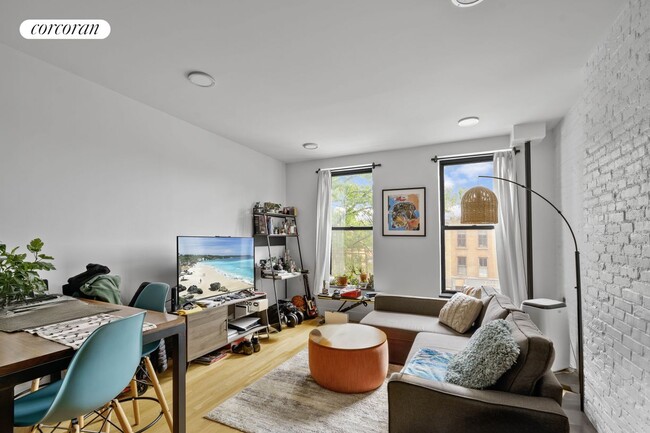Primary Photo - 566 Vanderbilt Ave