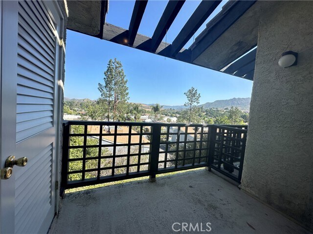 Building Photo - 5736 Skyview Way