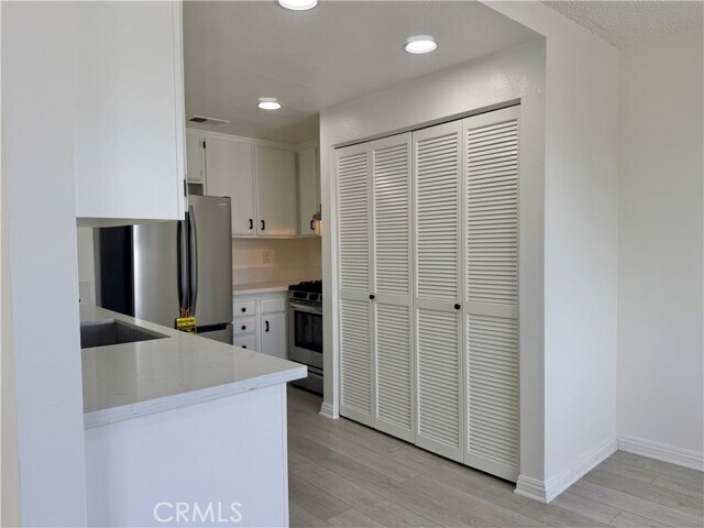 Building Photo - 14851 Mulberry Dr