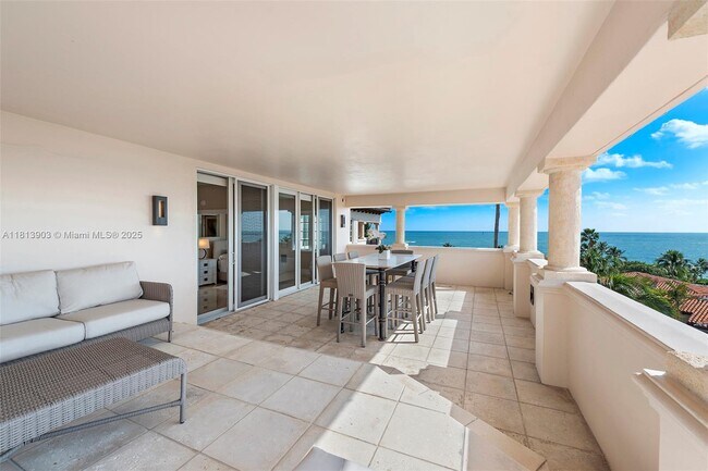 Building Photo - 19253 Fisher Island Dr