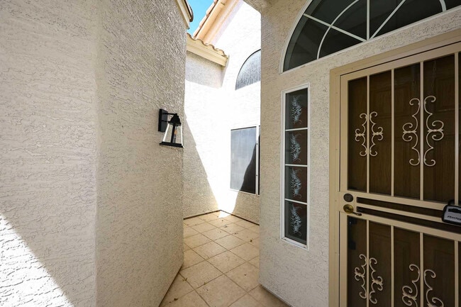 Building Photo - 6214 E Virginia St