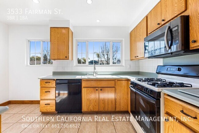 Building Photo - 3533 Fairman St