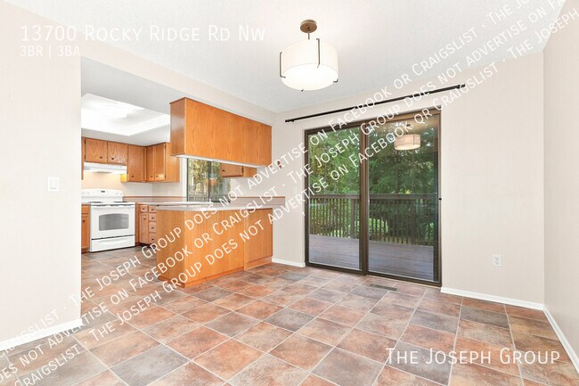 Building Photo - 13700 Rocky Ridge Rd NW