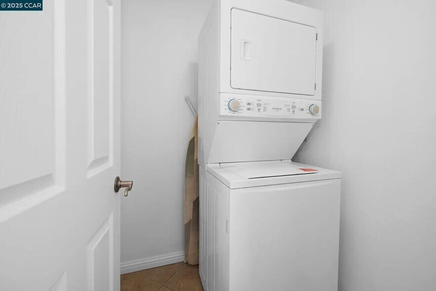 Building Photo - 1505 Kirker Pass Rd