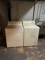 Building Photo - 722 Woodlawn Ave