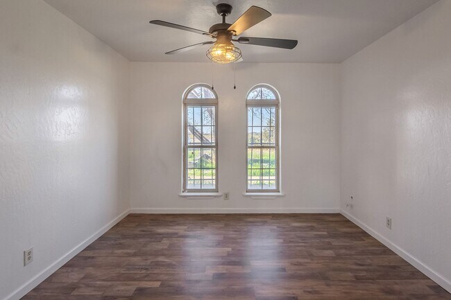 Building Photo - 3025 W Ohara Rd