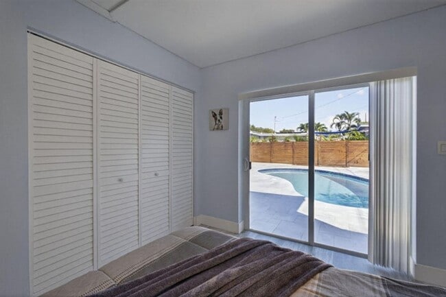 Building Photo - 2388 S Wallen Dr