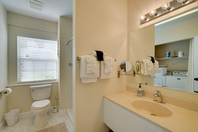 Building Photo - 4563 Brainard Bayou Rd