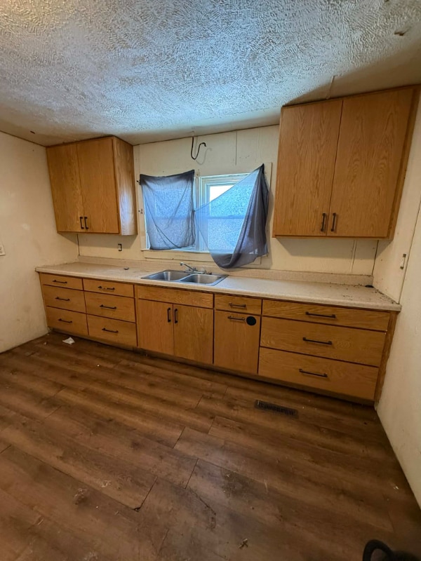 Building Photo - 1305 E Whitmer St