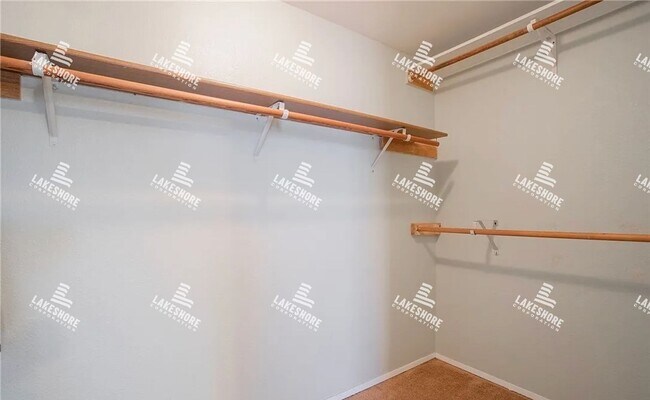 Building Photo - 3 Bed 2 Bath Graham Home w/ Beautiful Kitchen Remodel!