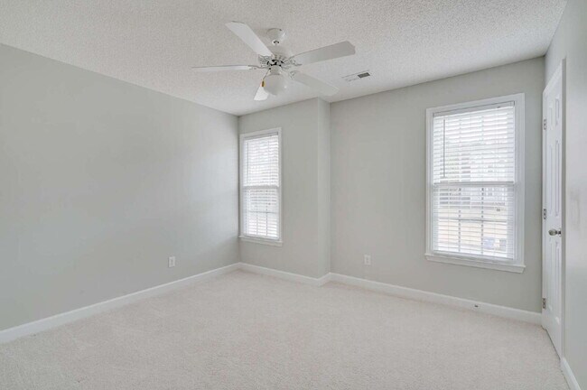 Building Photo - Four-Bedroom Home in Harrington Grove neighborhood!