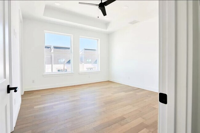 Building Photo - 2724 Rosalie St