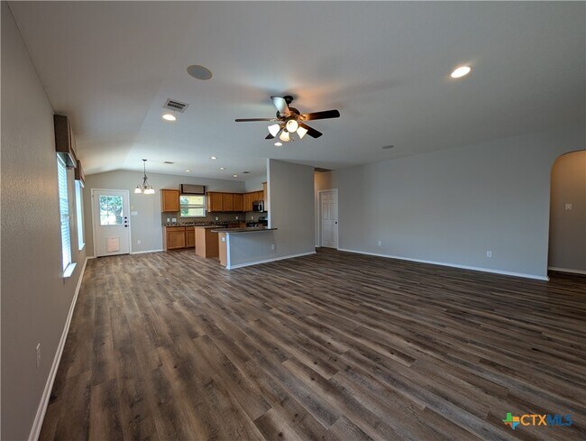 Building Photo - 2937 Post Oak Cir