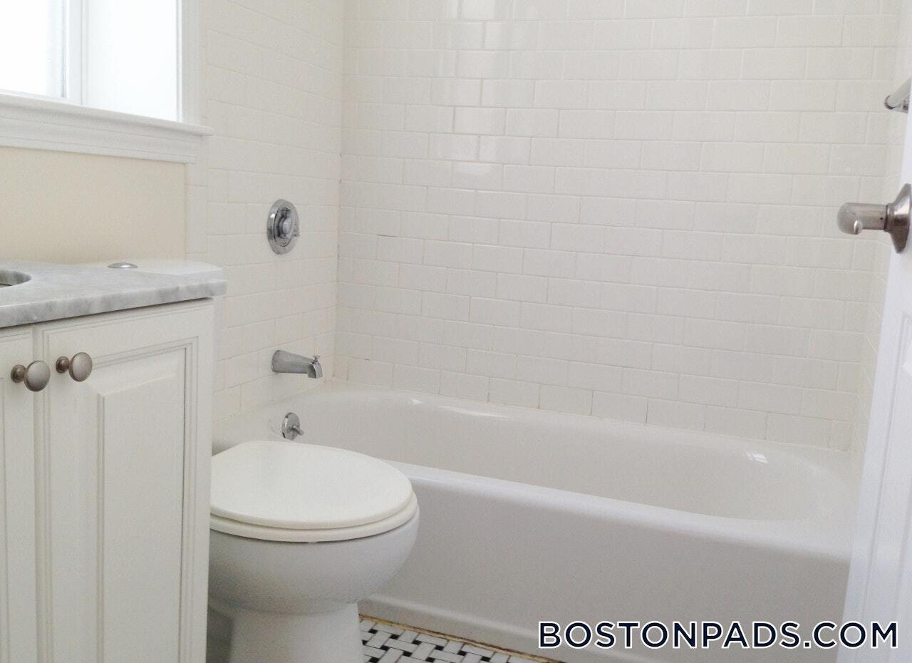 Building Photo - 3 Chauncy St