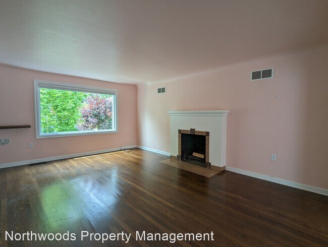 Building Photo - 2 br, 1 bath House - 1675 Washington St