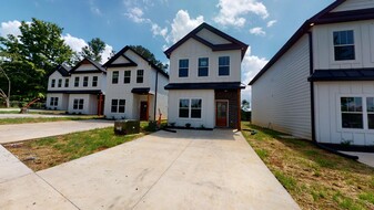 Building Photo - 744 Gracey Ave