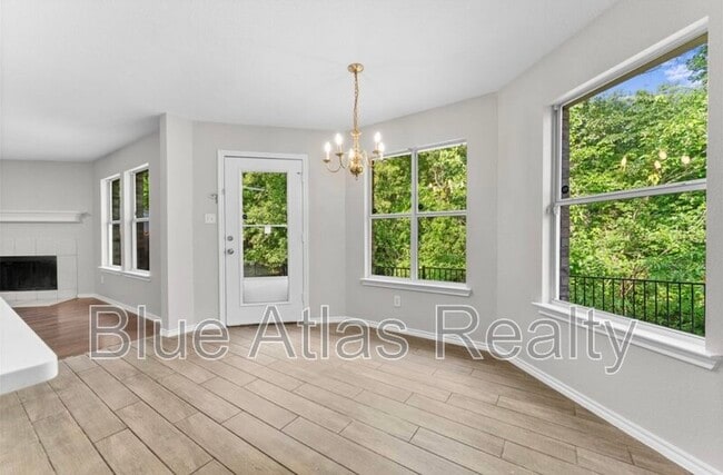 Building Photo - 1817 Cedarbriar Dr